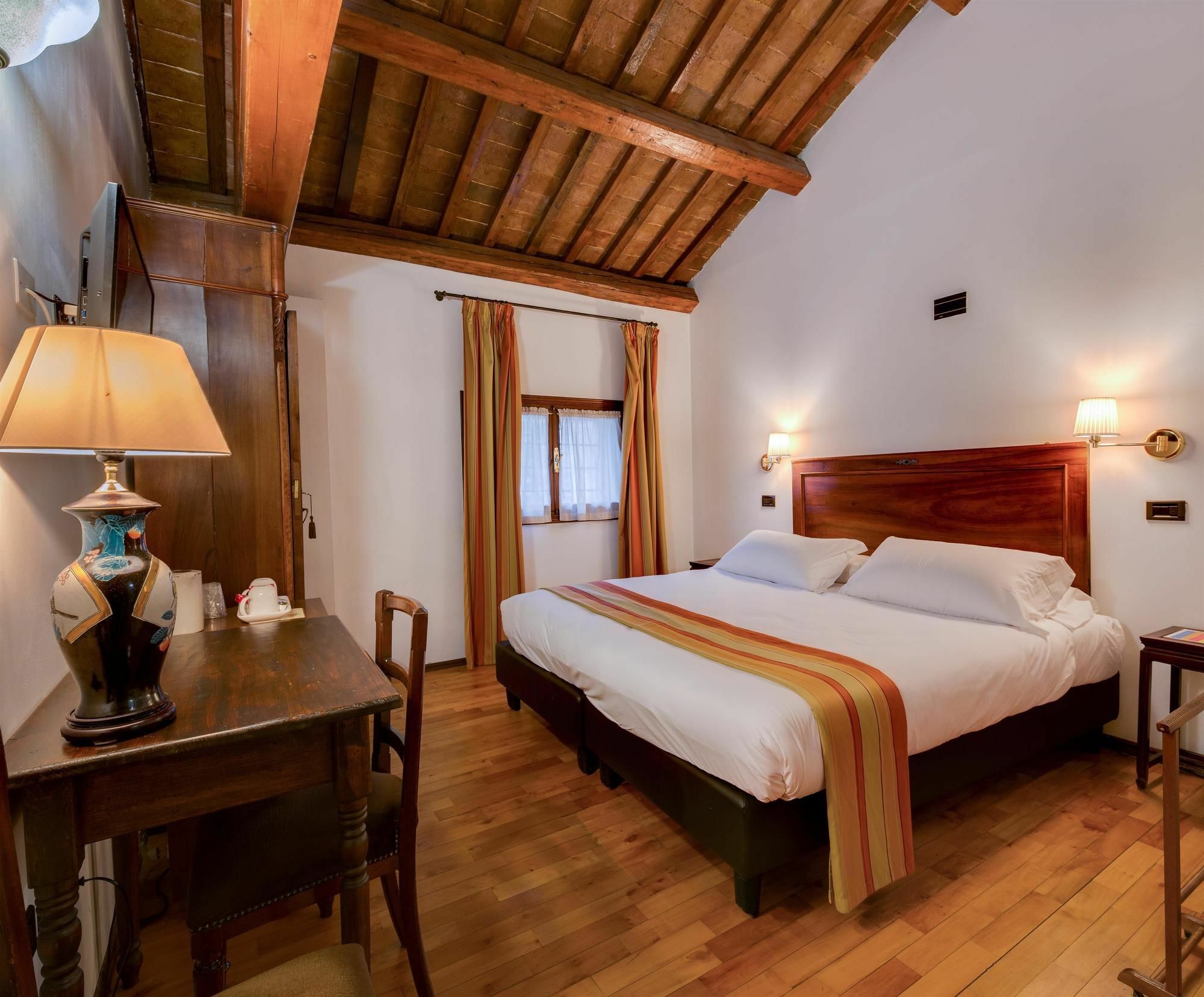 Best Western Plus Hotel Villa Tacchi Gazzo  ภายนอก รูปภาพ